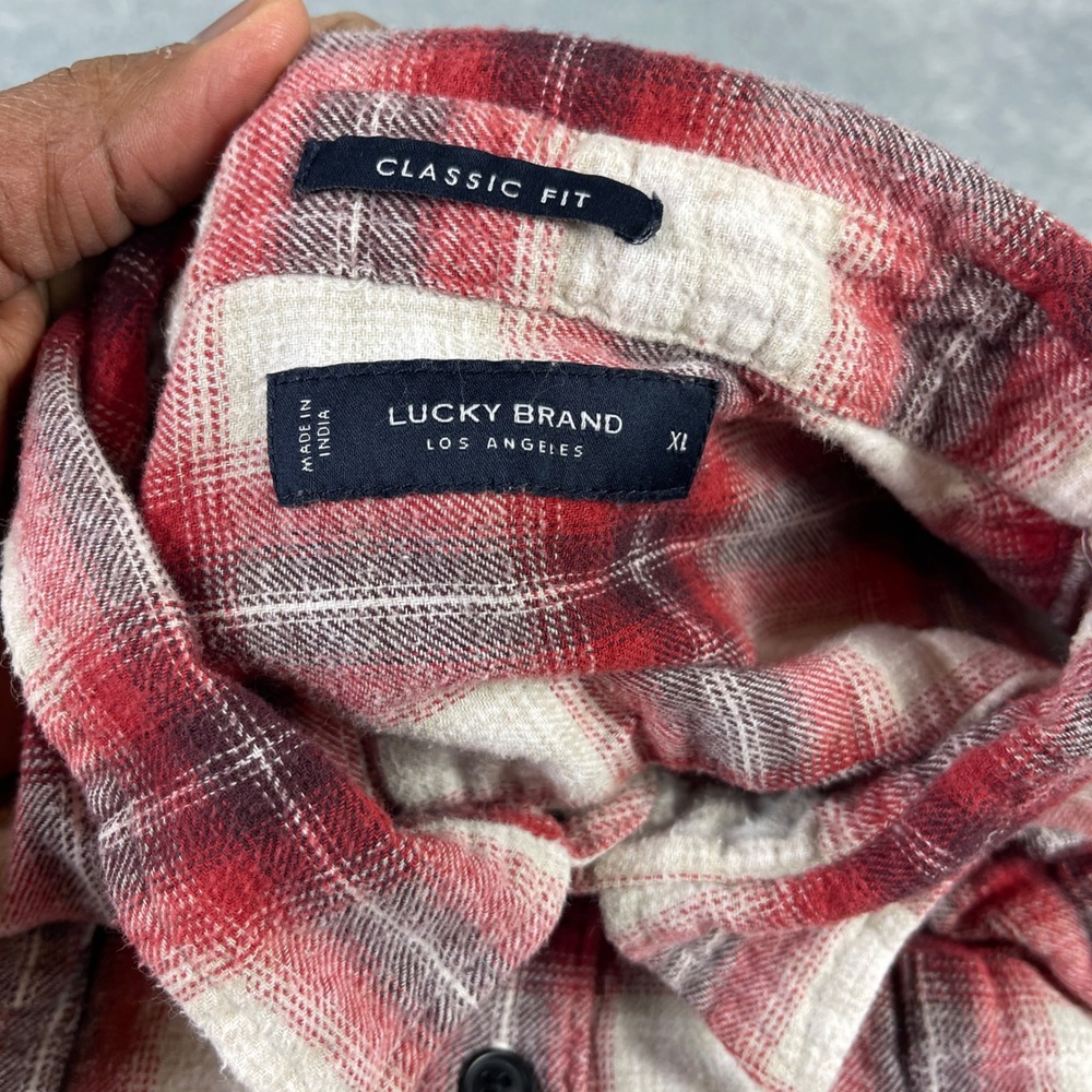 Lucky Brand Mens XL Classic Fit Red White Plaid Flannel Button Down Shirt Cotton - Picture 2 of 9
